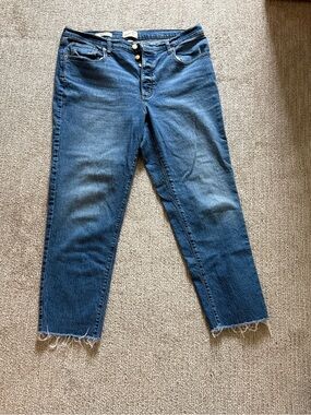 Universal Thread Classic Women's High-Rise Dark Blue Jeans